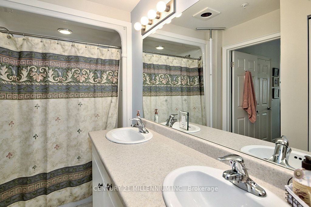 91 Raglan St, #204