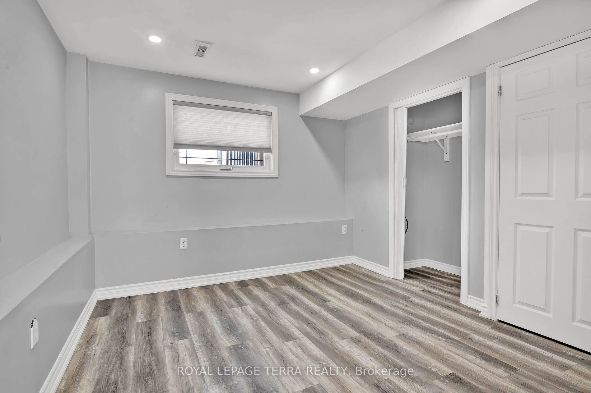 9 Waddington Crescent