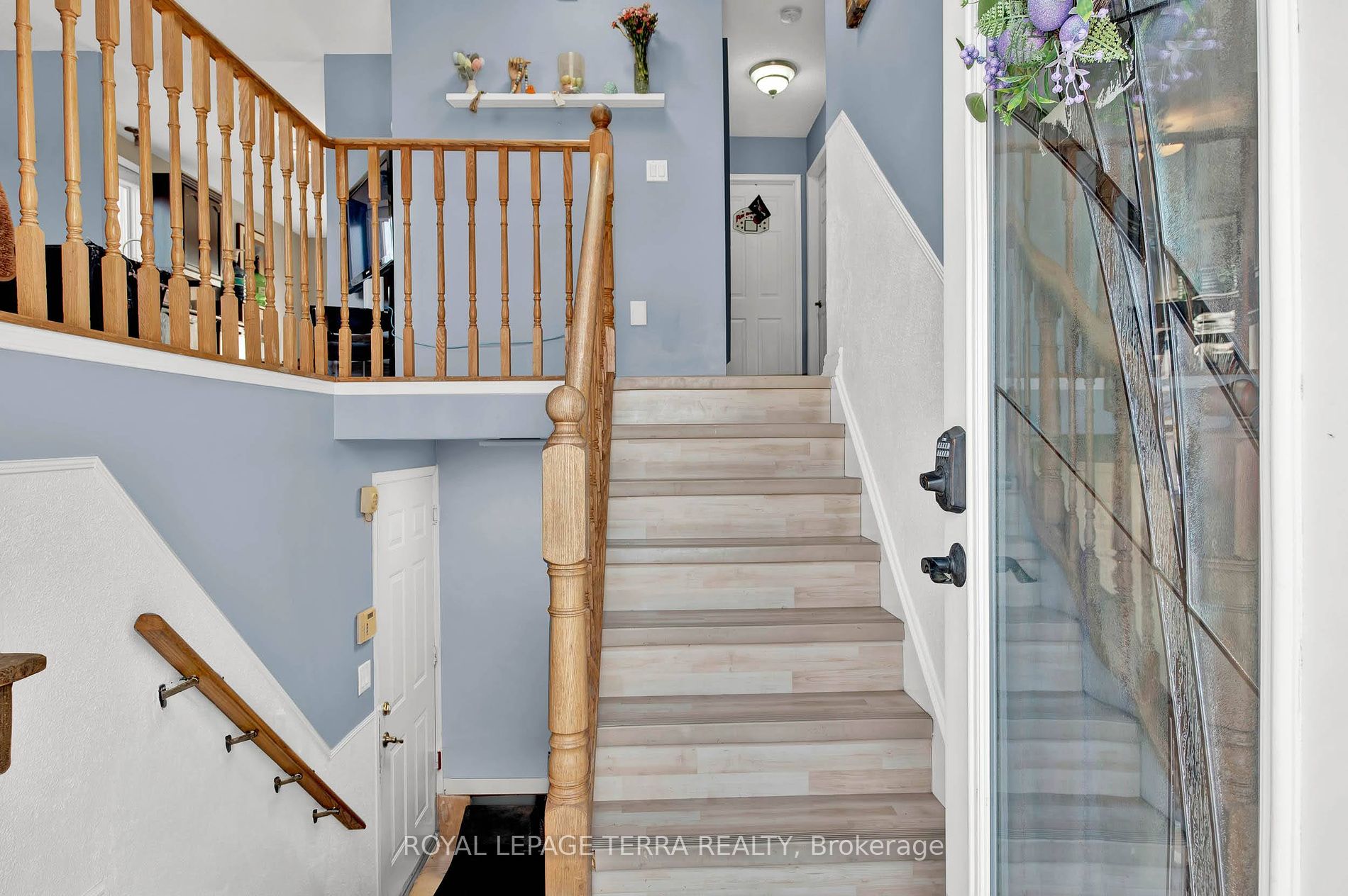 9 Waddington Crescent