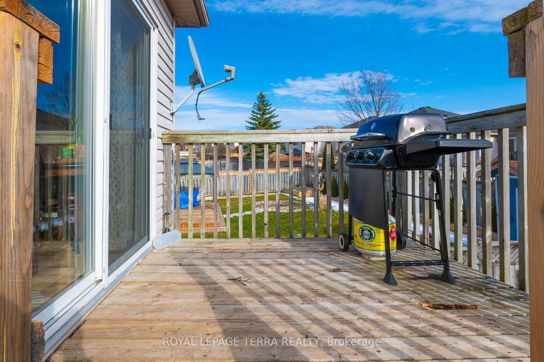 9 Waddington Crescent