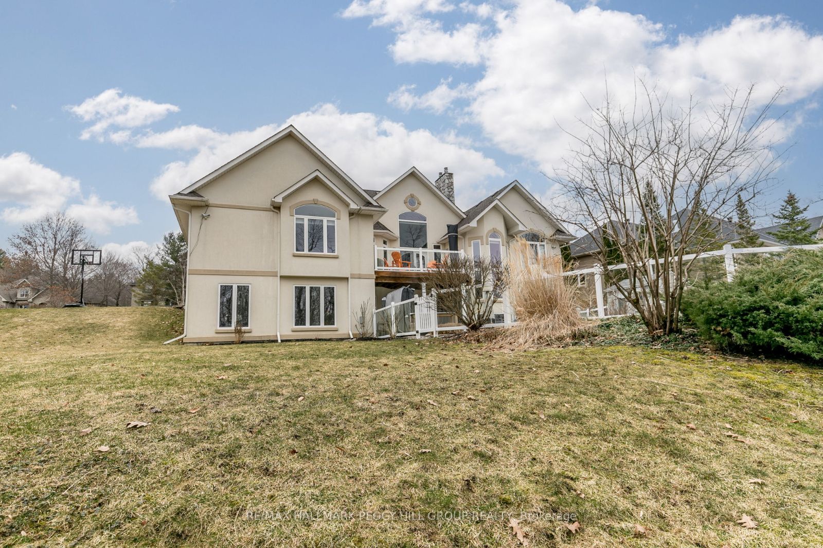 16 Bridle Trail