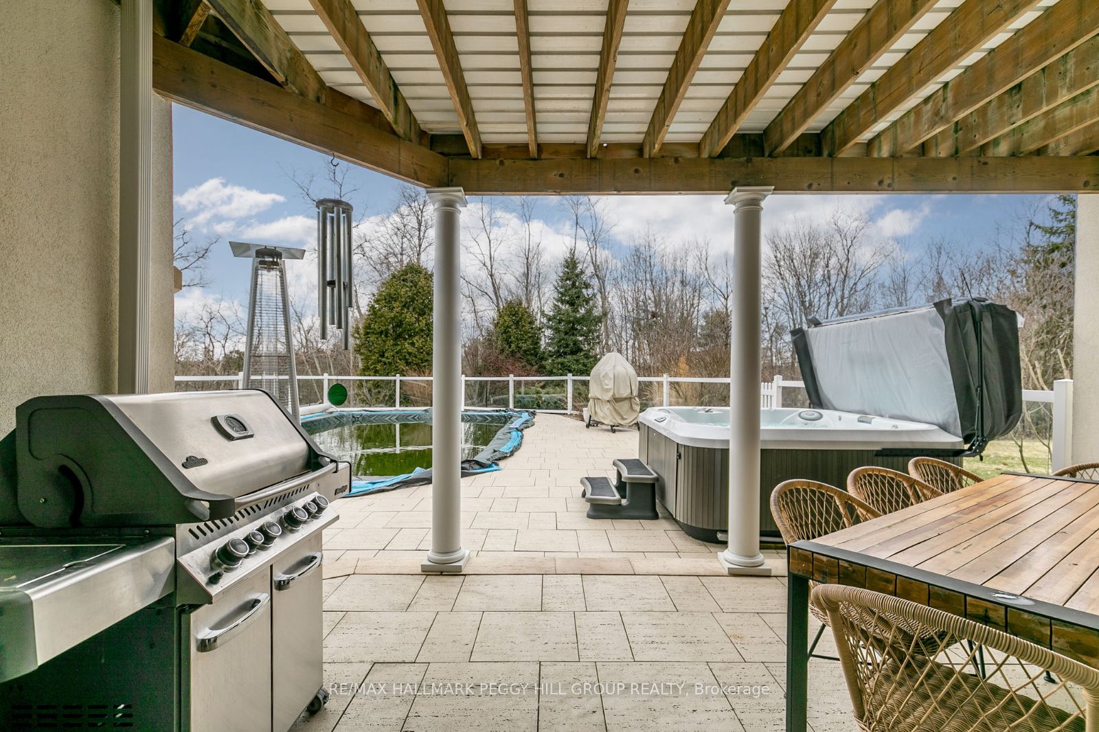 16 Bridle Trail