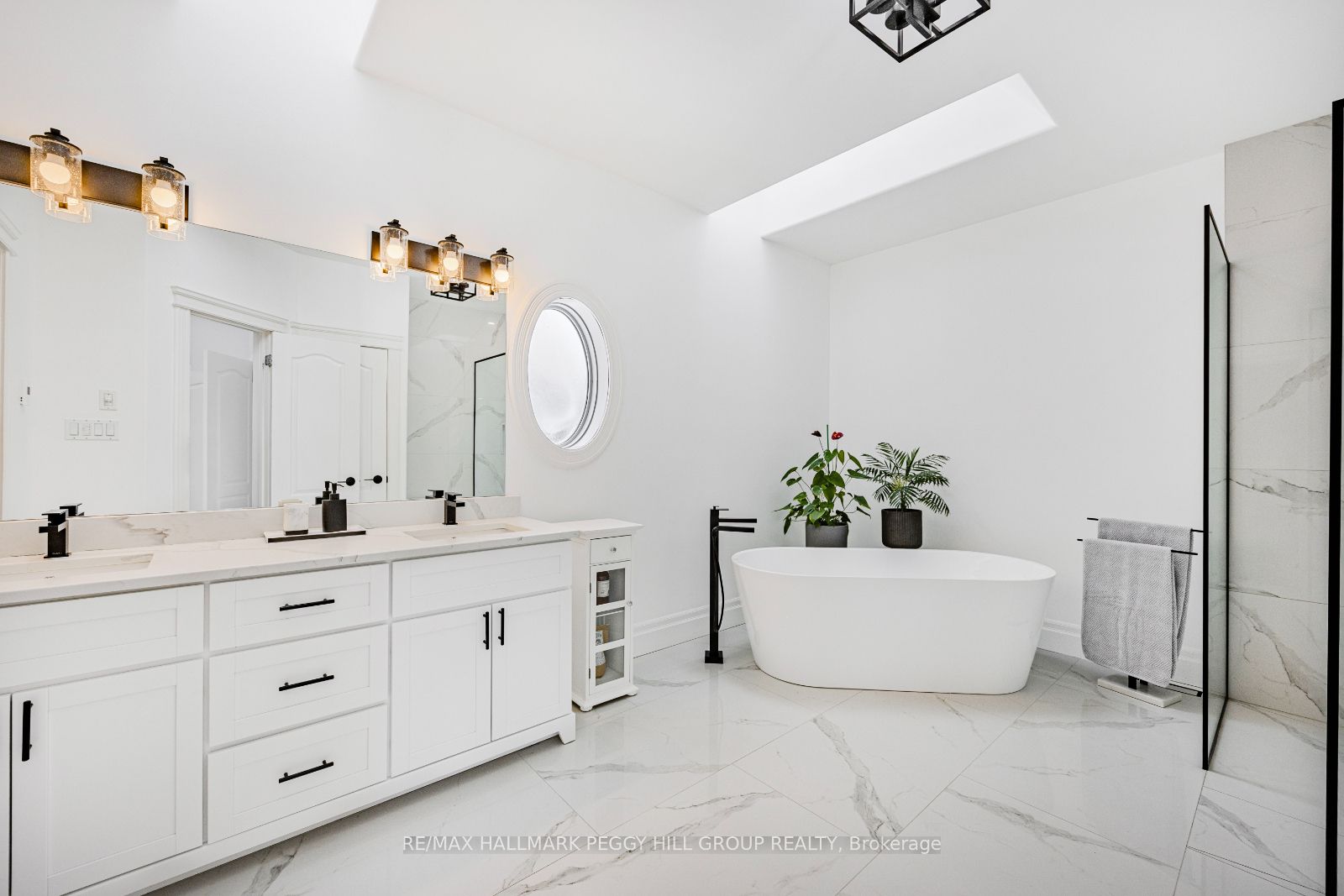 16 Bridle Trail