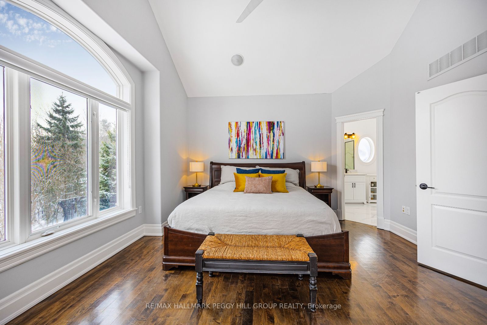16 Bridle Trail