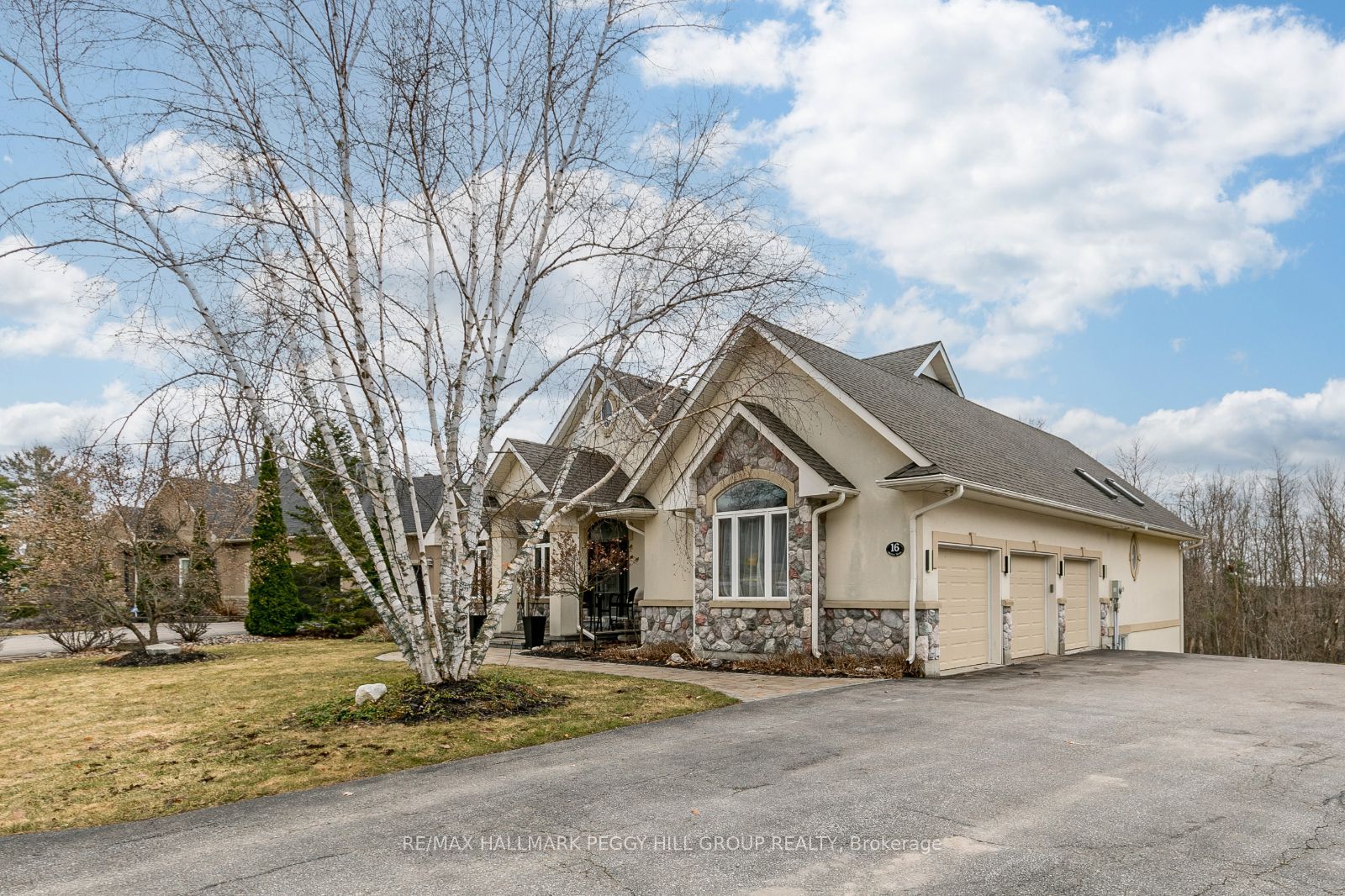 16 Bridle Trail