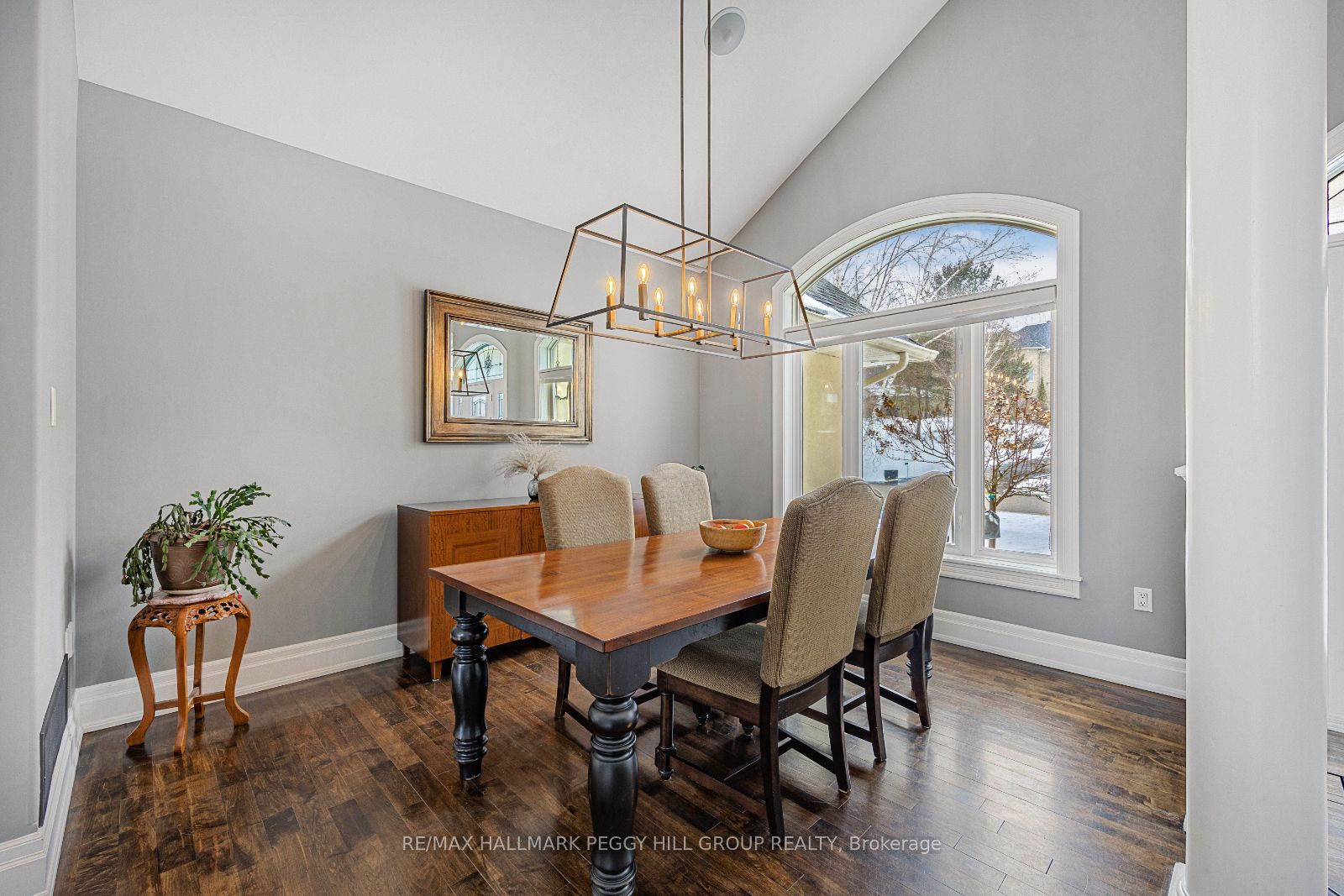 16 Bridle Trail