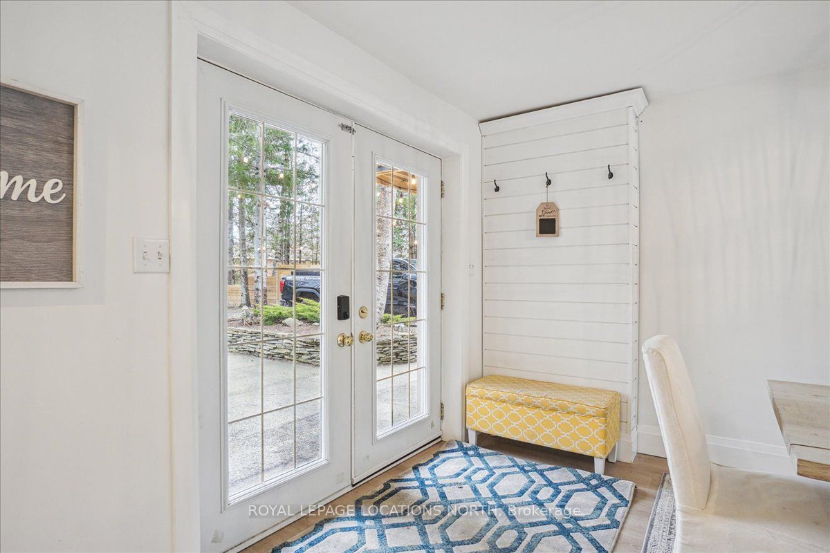 64 48th Street N