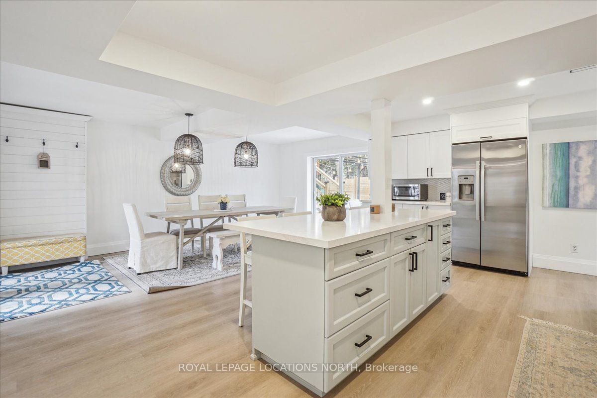 64 48th Street N