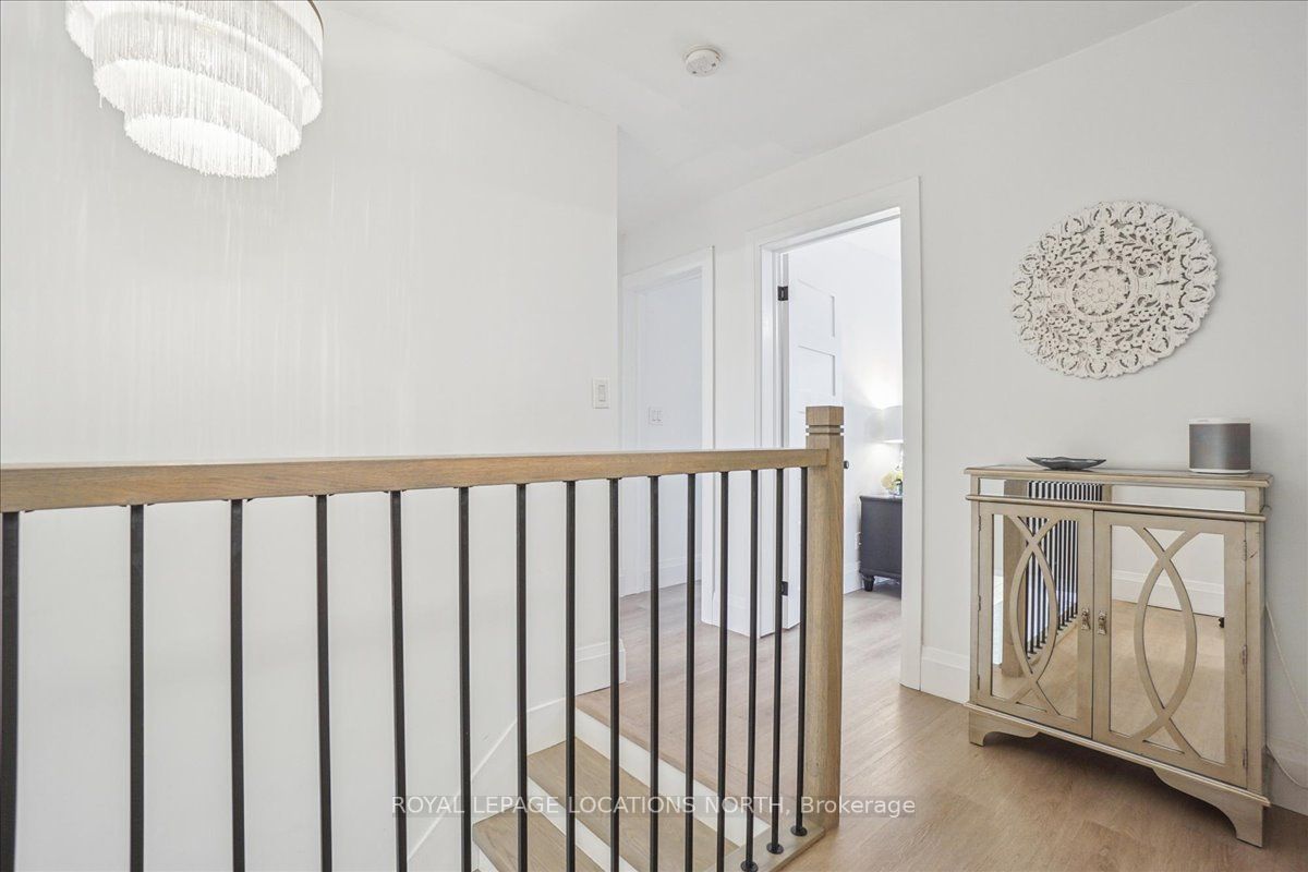 64 48th Street N