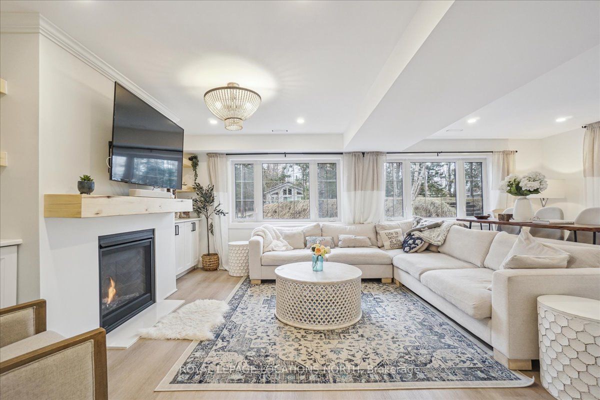 64 48th Street N