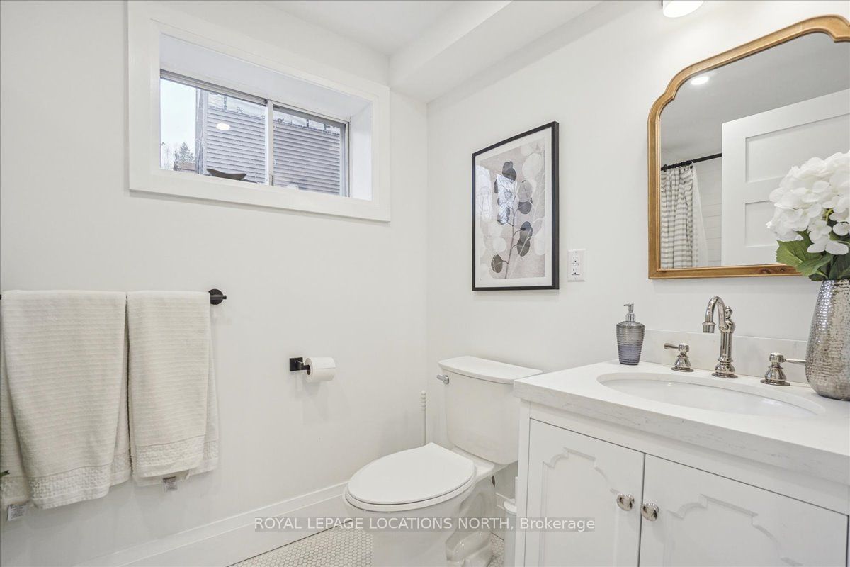 64 48th Street N