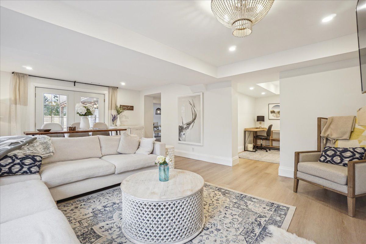 64 48th Street N