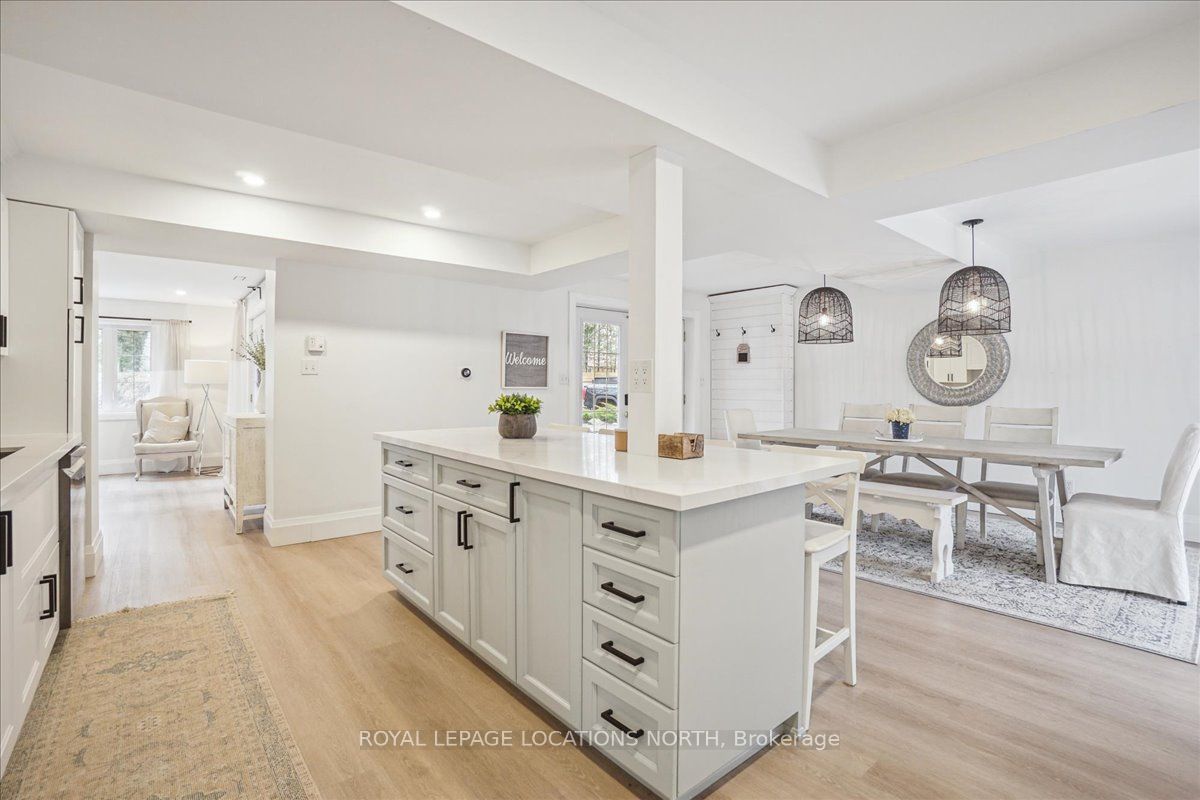 64 48th Street N