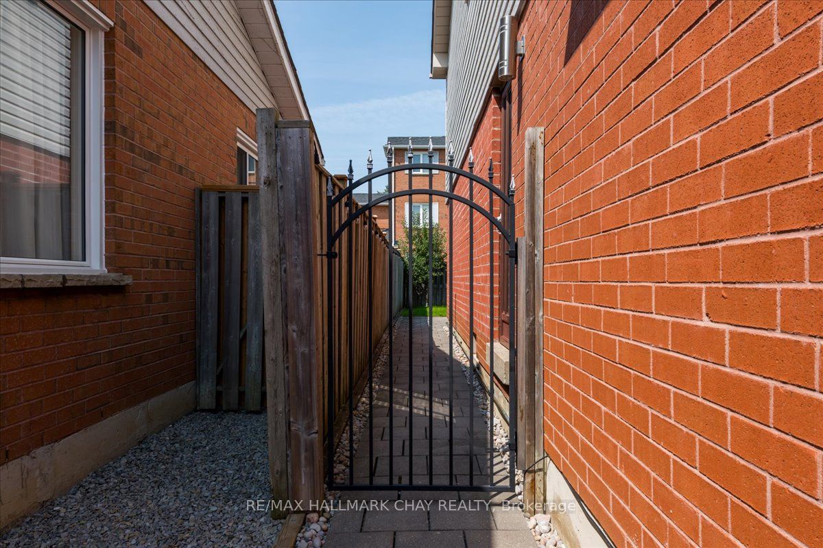 54 O'SHAUGHNESSY Crescent