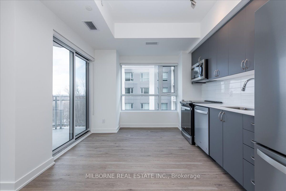 56 Lakeside Terr, #609