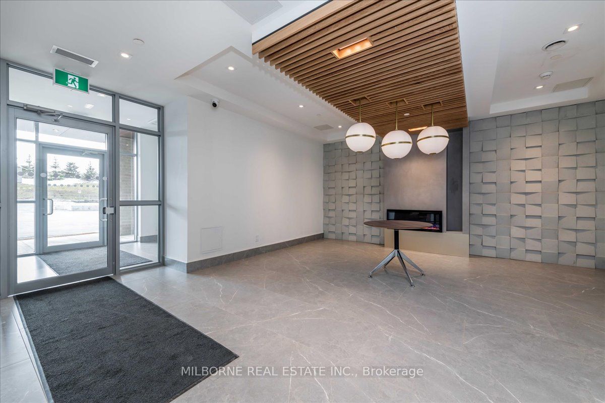 56 Lakeside Terr, #609