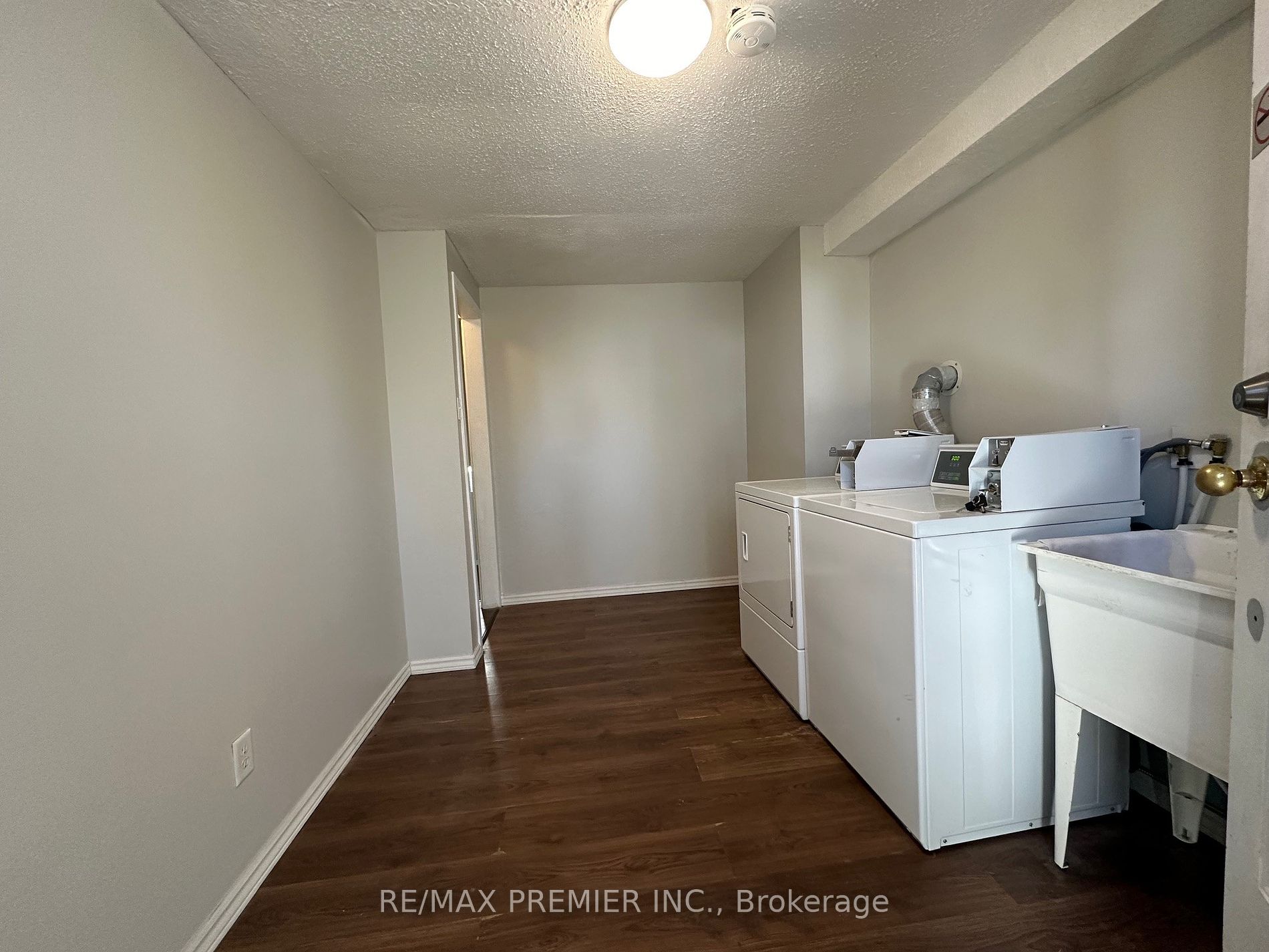 12 Scott Crescent, #Lower