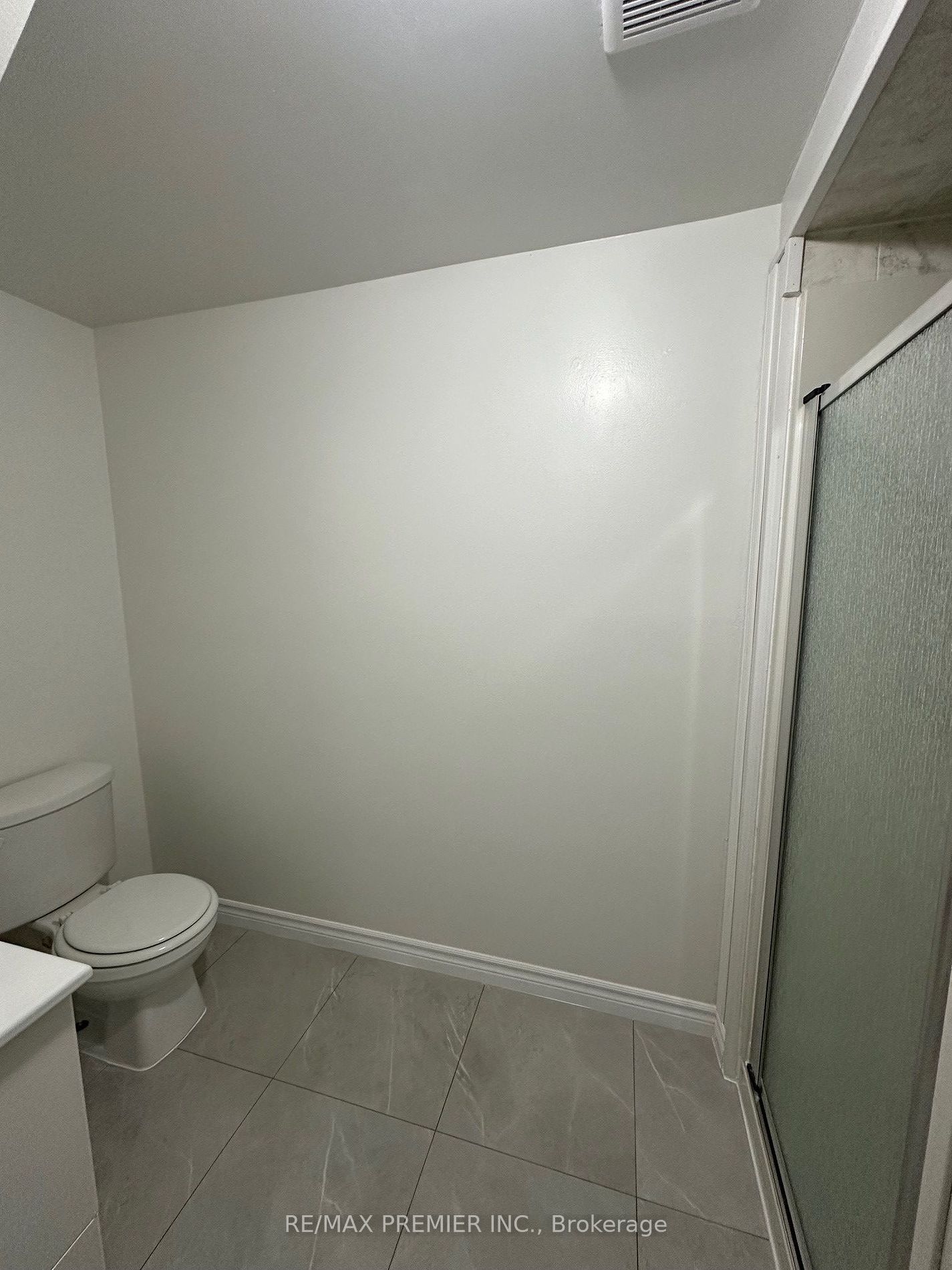 12 Scott Crescent, #Lower