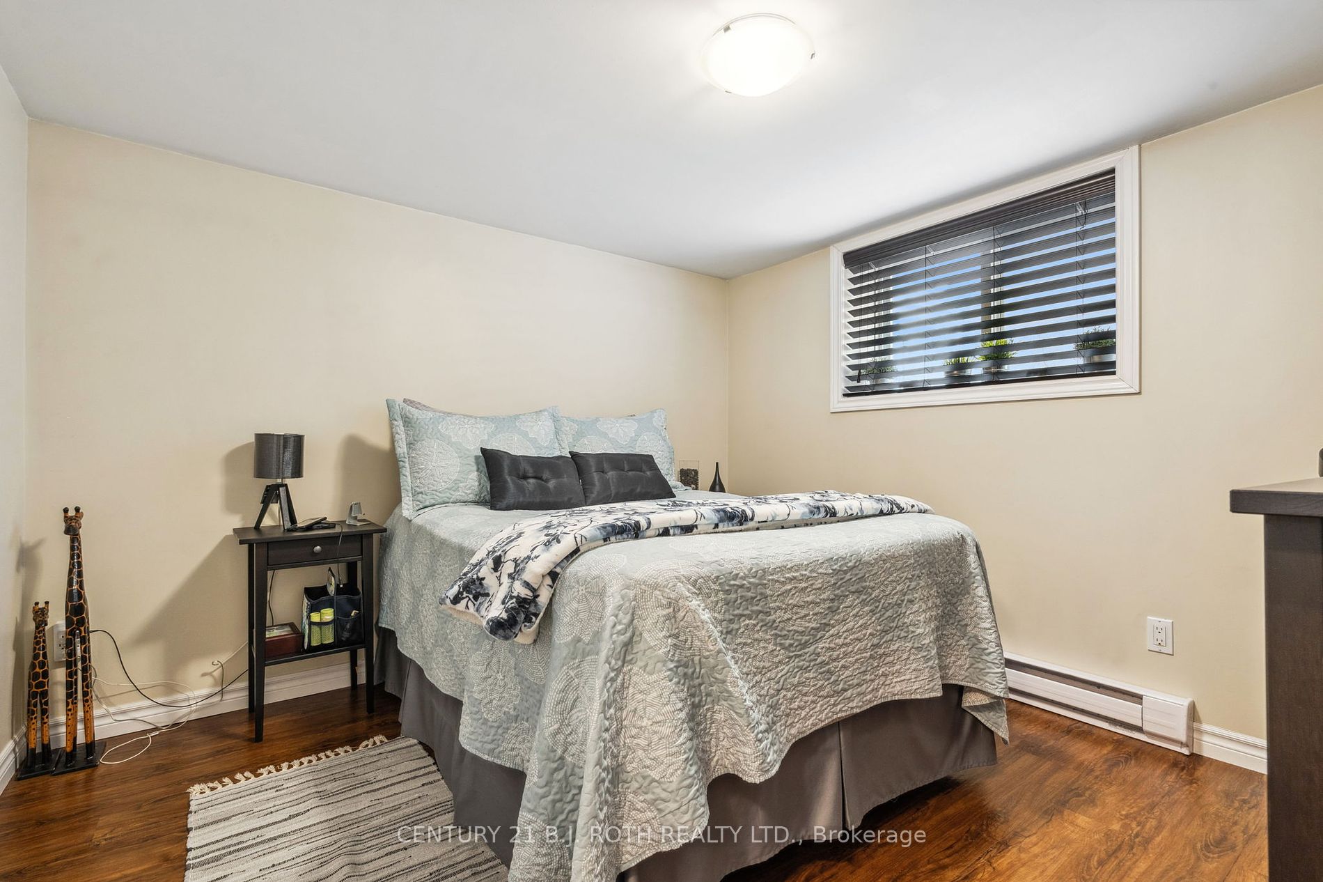 14 Argyle Ave