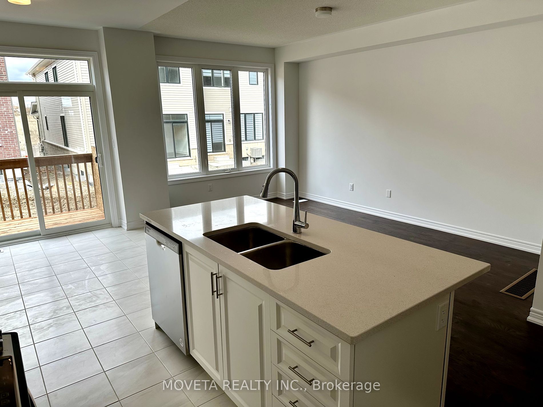 73 Milady Crescent