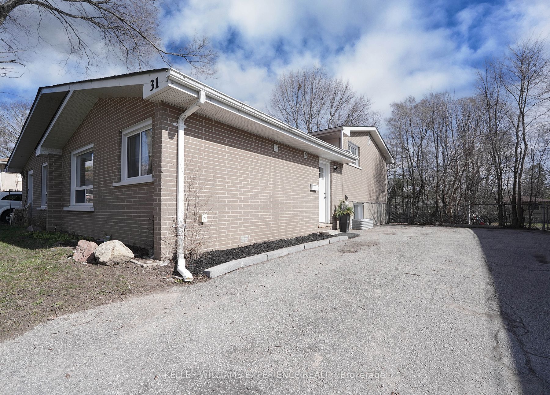 31 Heath St