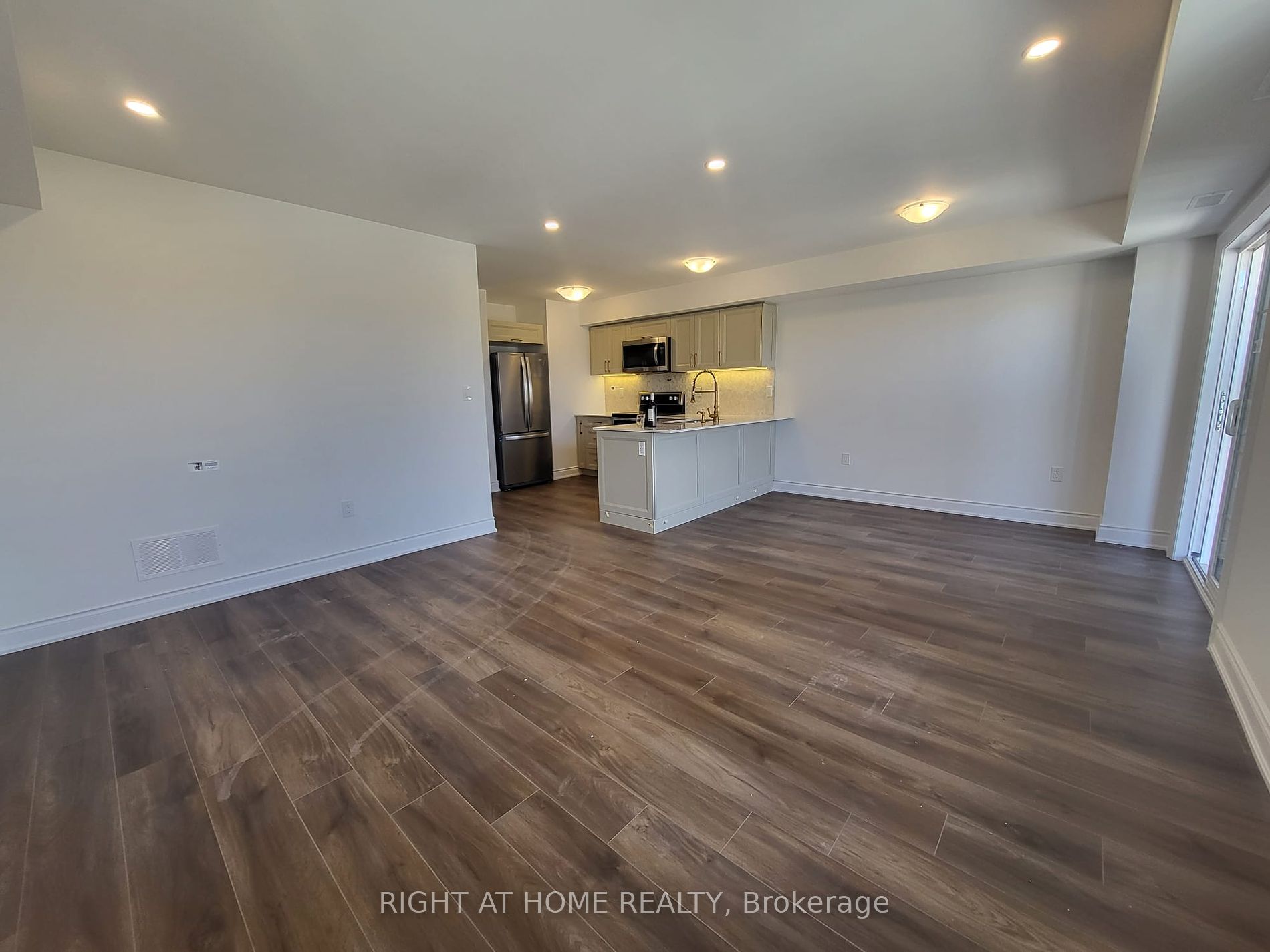 11 Tobias Lane, #3