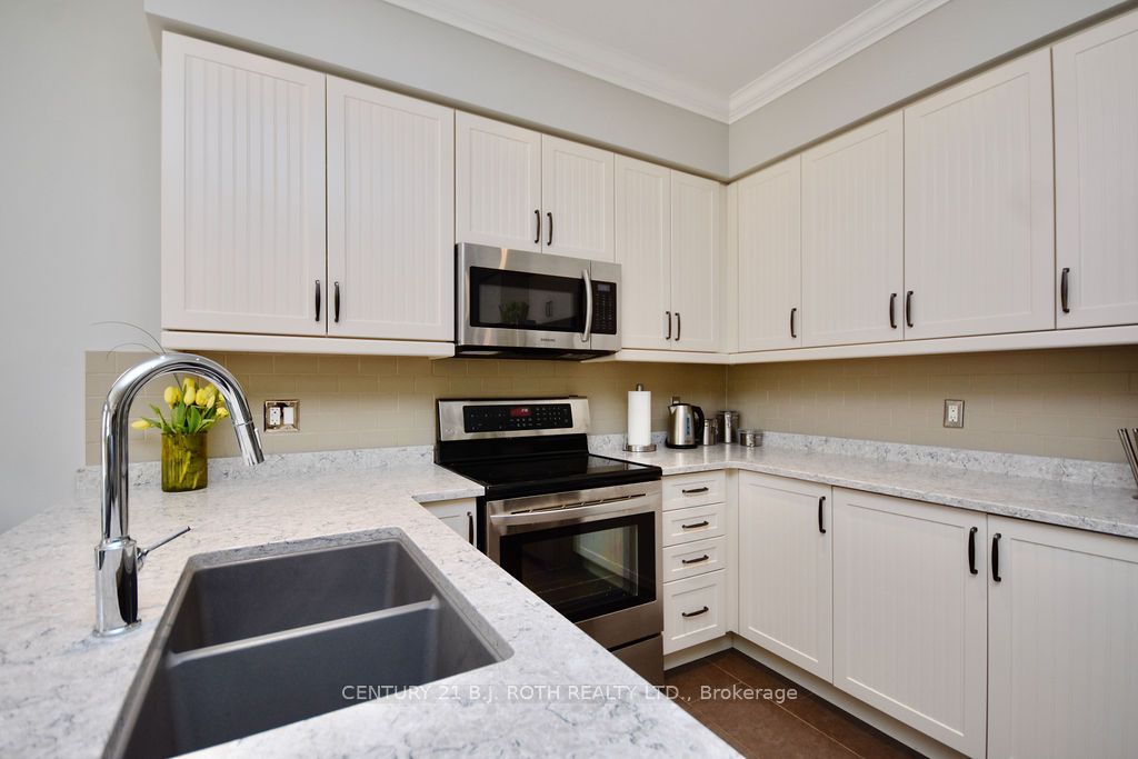 3124 Emperor Dr