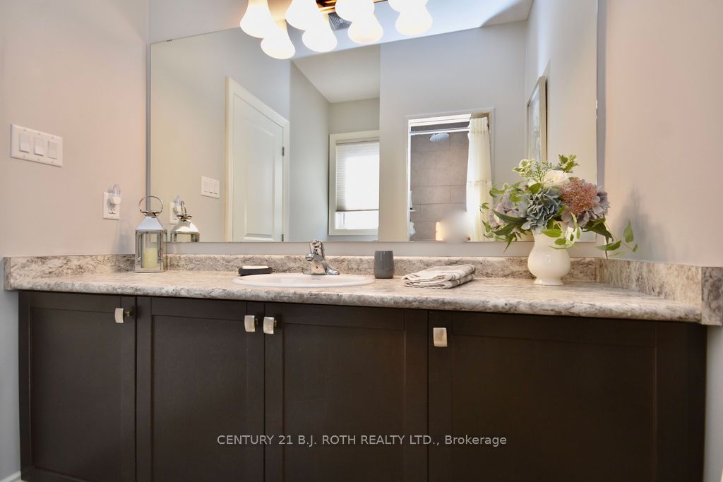 3124 Emperor Dr