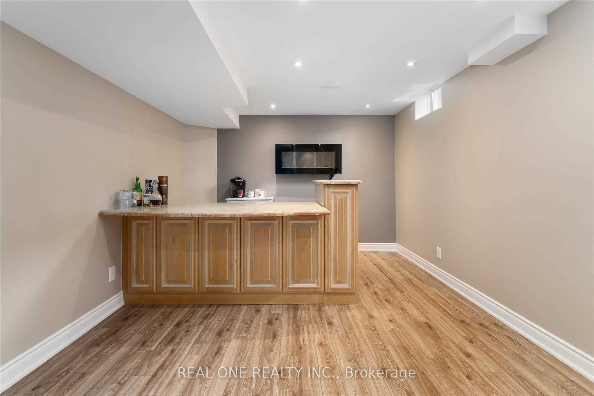 158 Succession Crescent