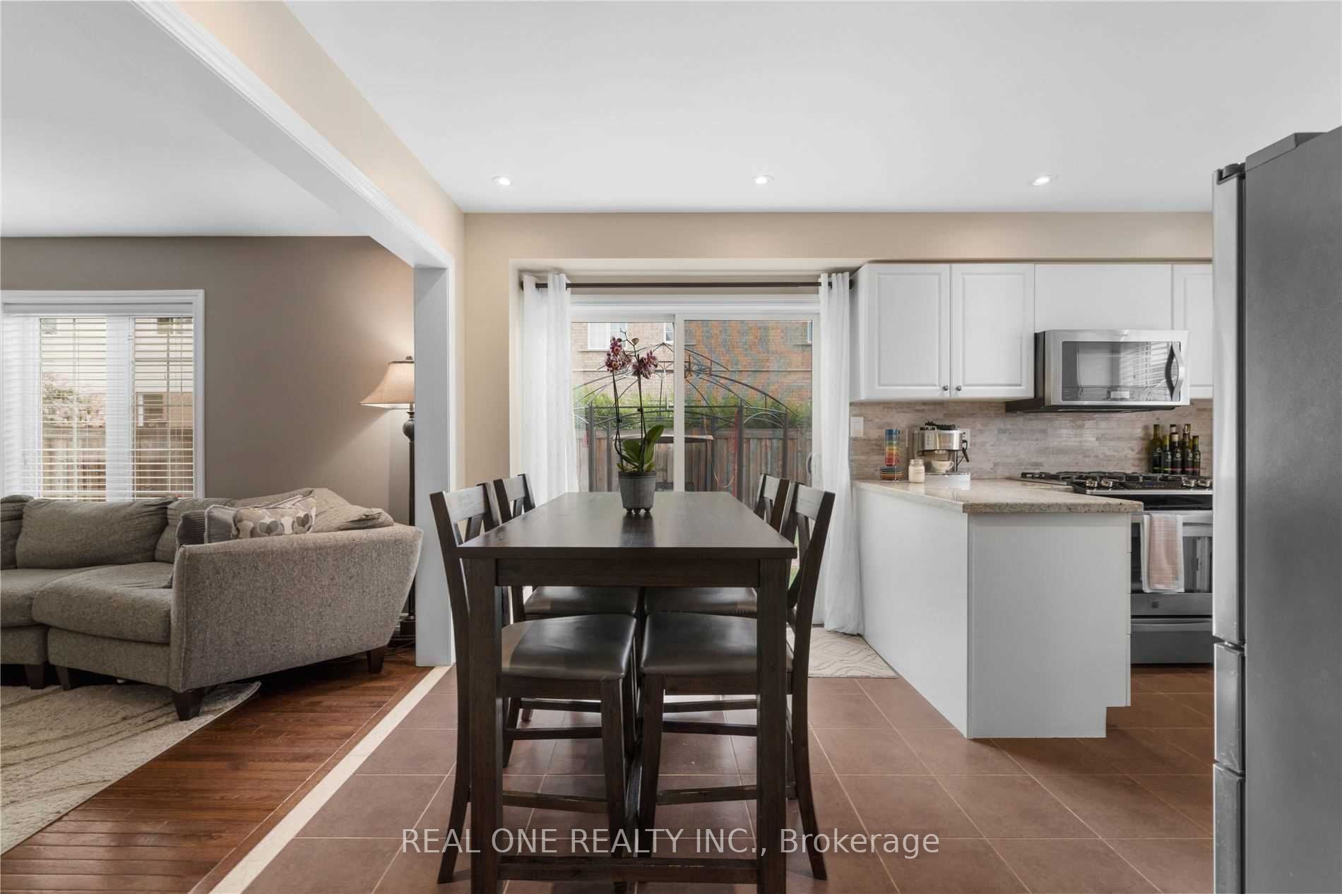 158 Succession Crescent