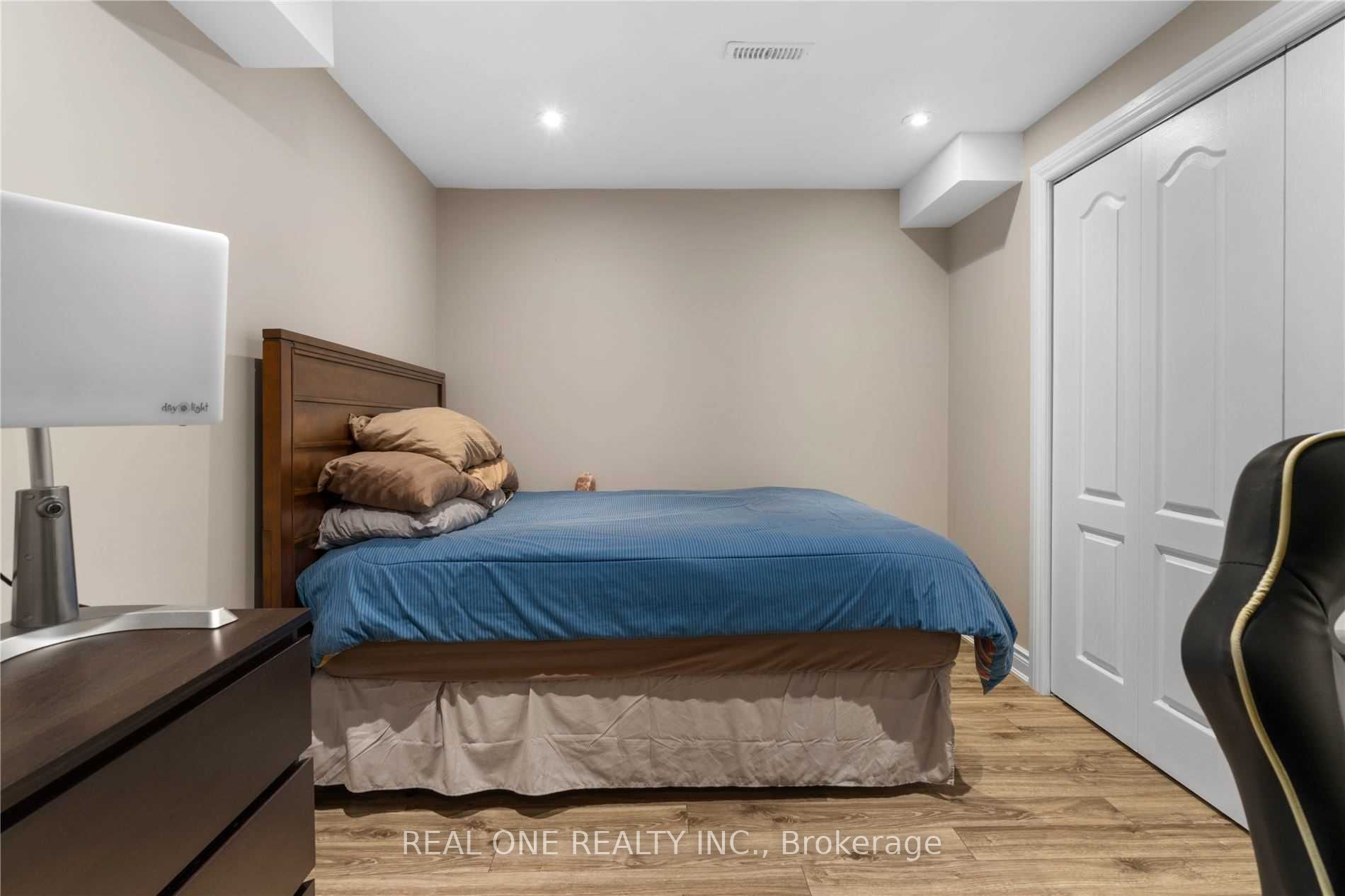 158 Succession Crescent