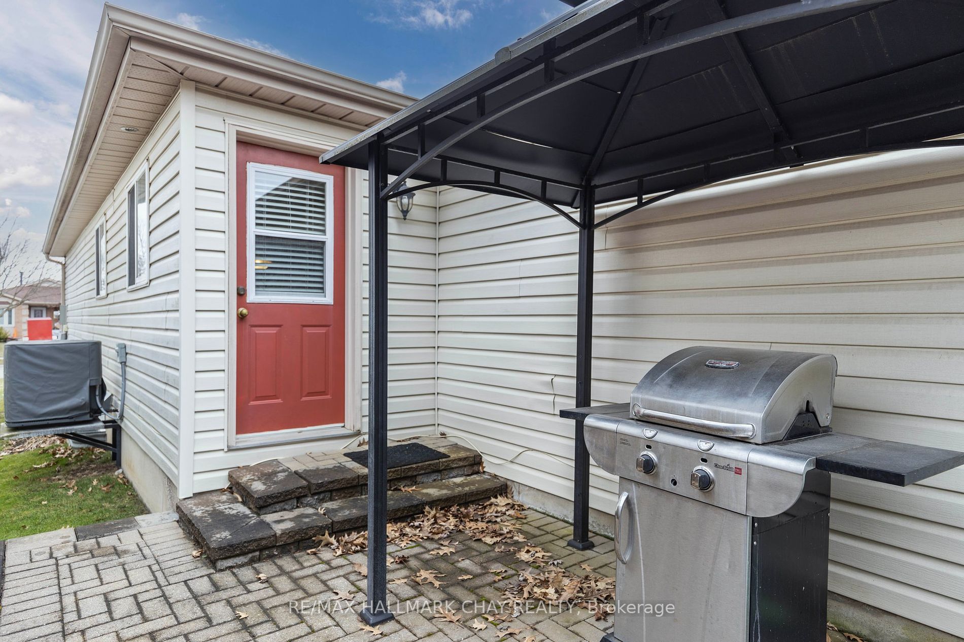 42 Assiniboine Drive