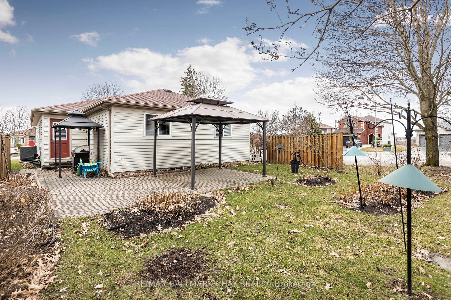 42 Assiniboine Drive
