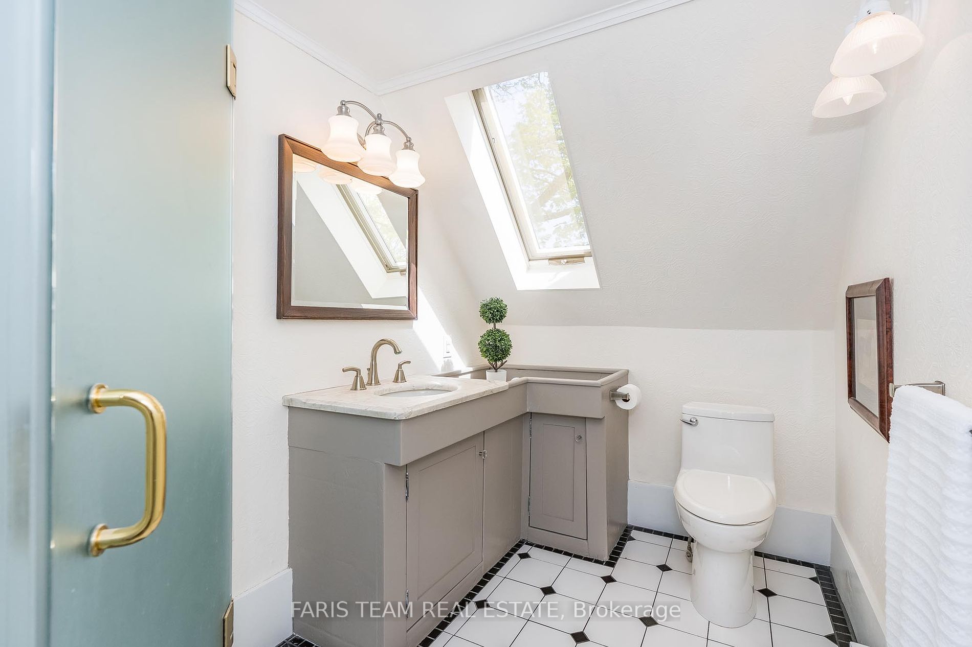 3418 Penetanguishene Rd