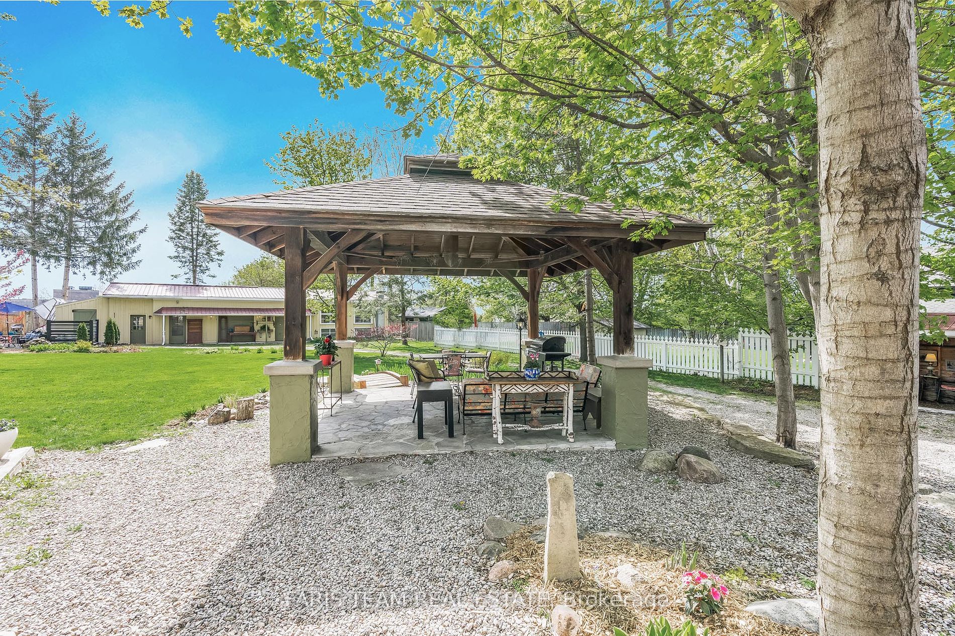 3418 Penetanguishene Rd