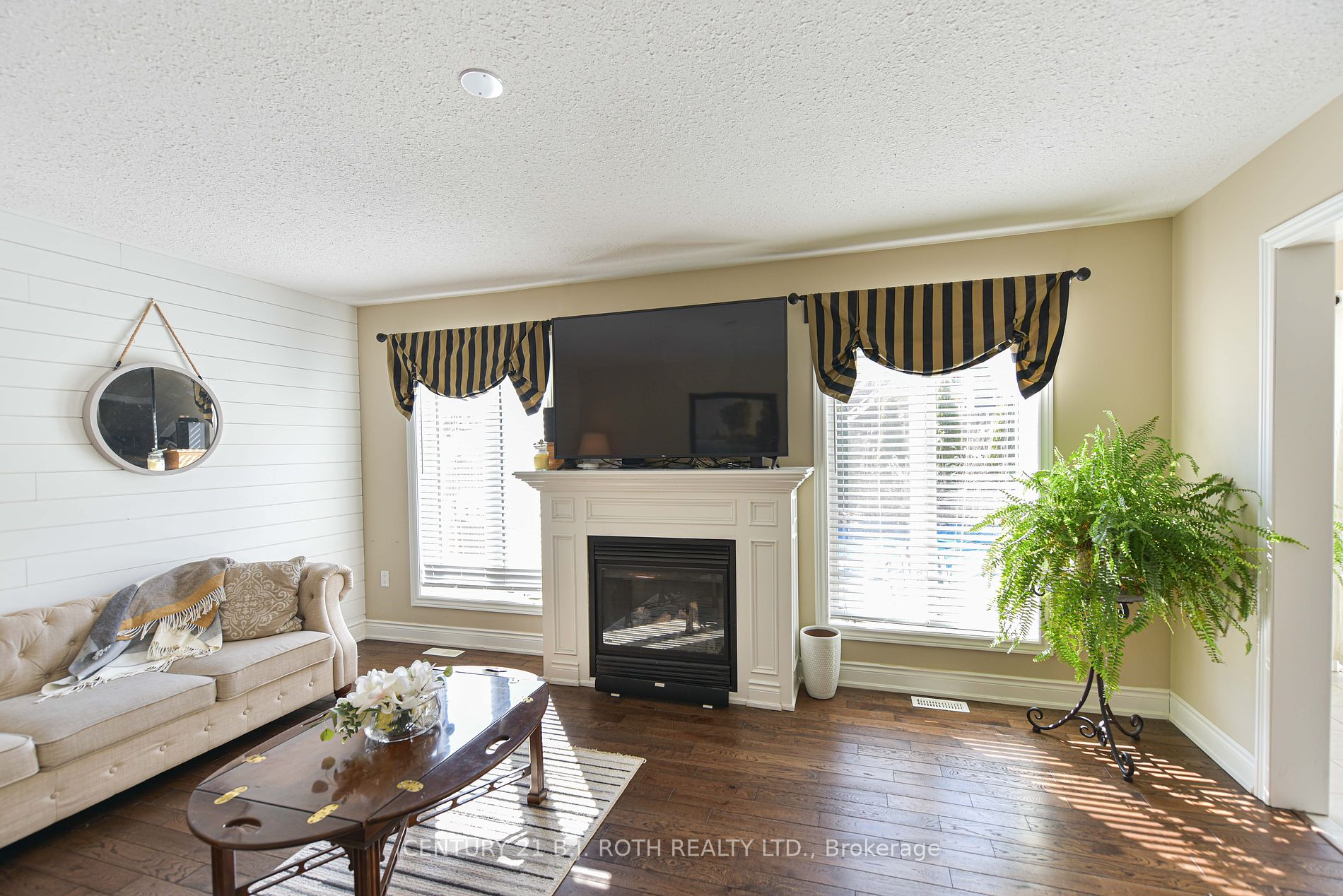 3074 Emperor Drive