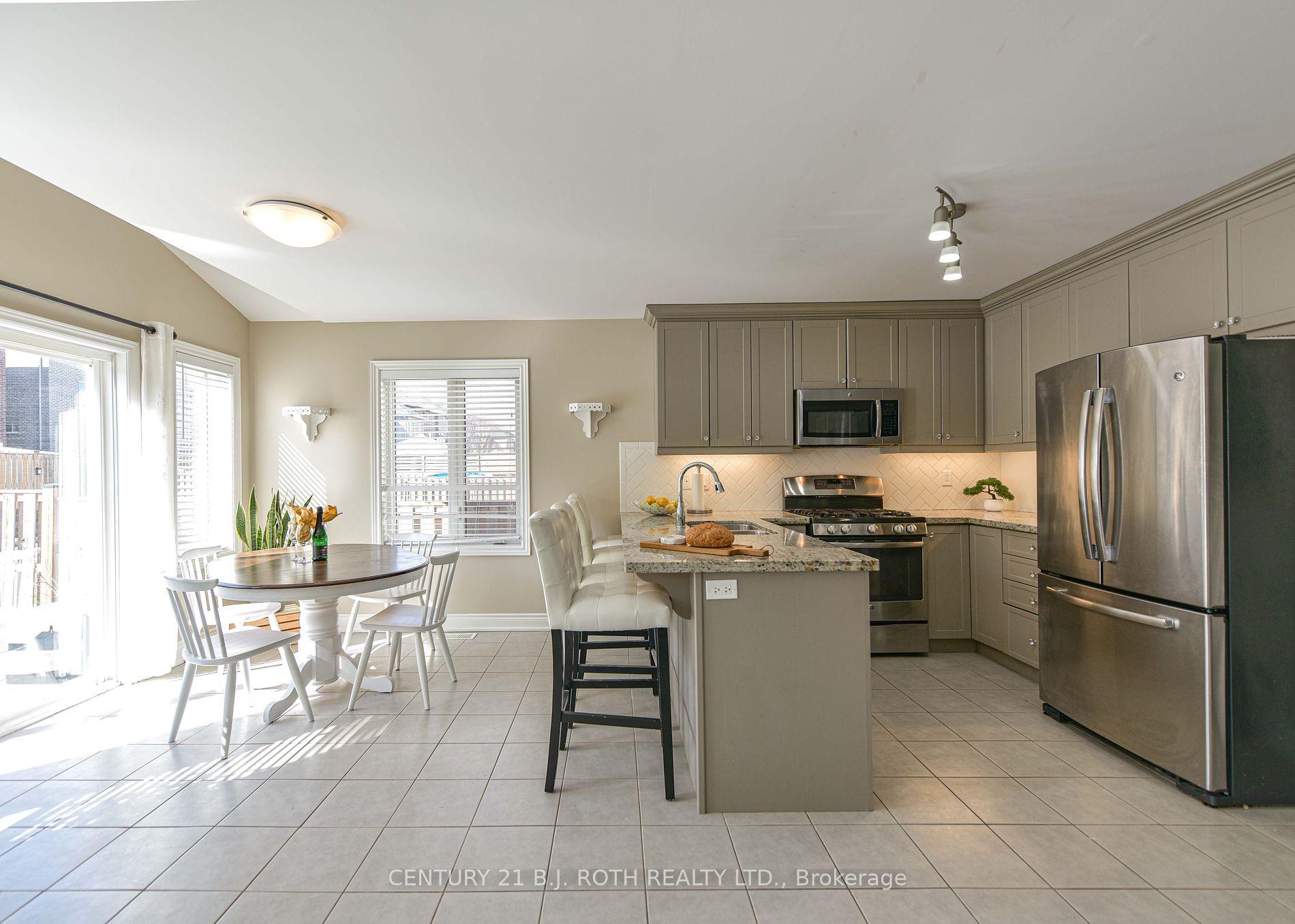 3074 Emperor Drive