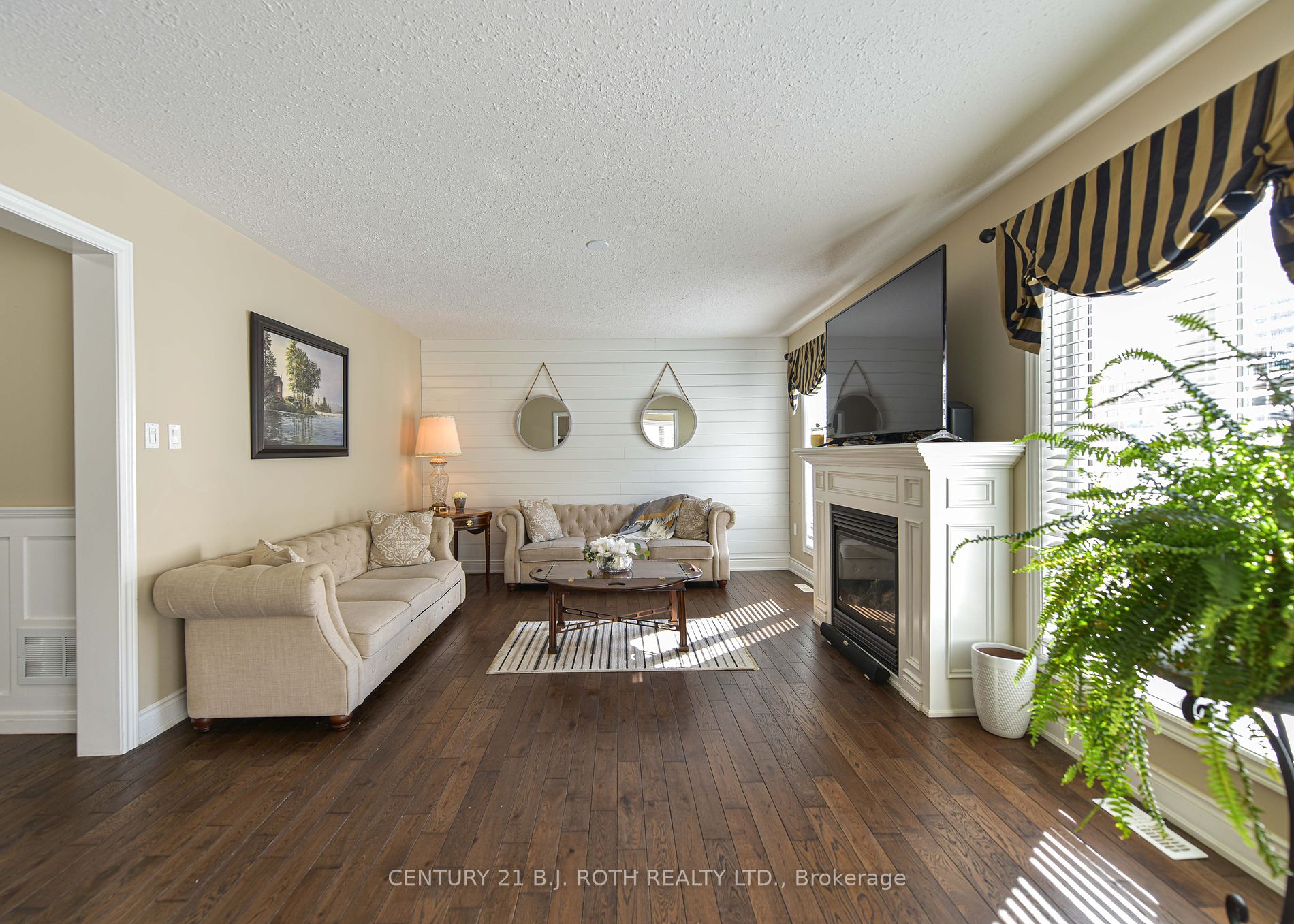 3074 Emperor Drive