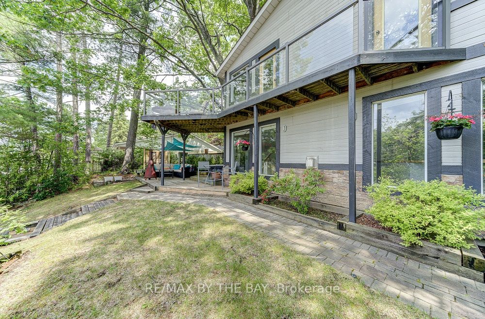 2022 RIVER Road W