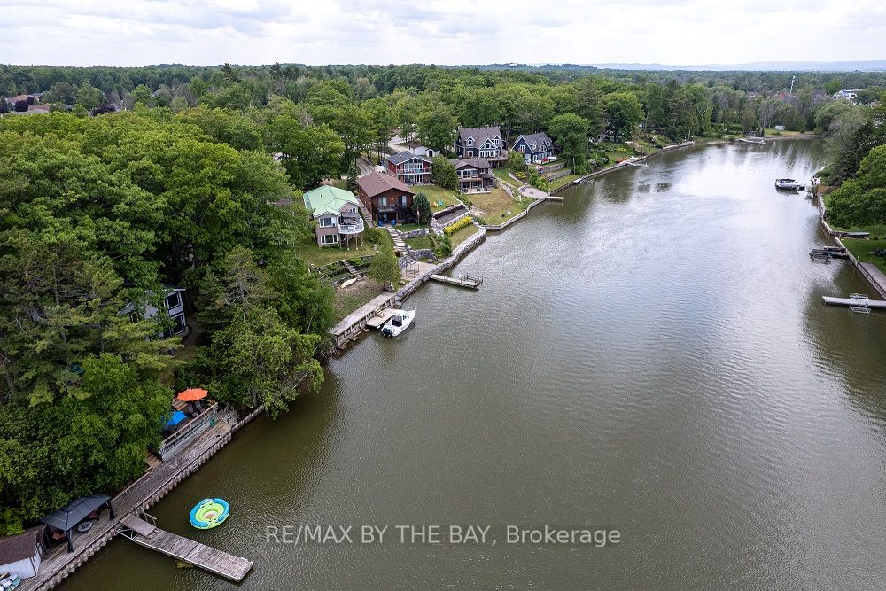 2022 RIVER Road W