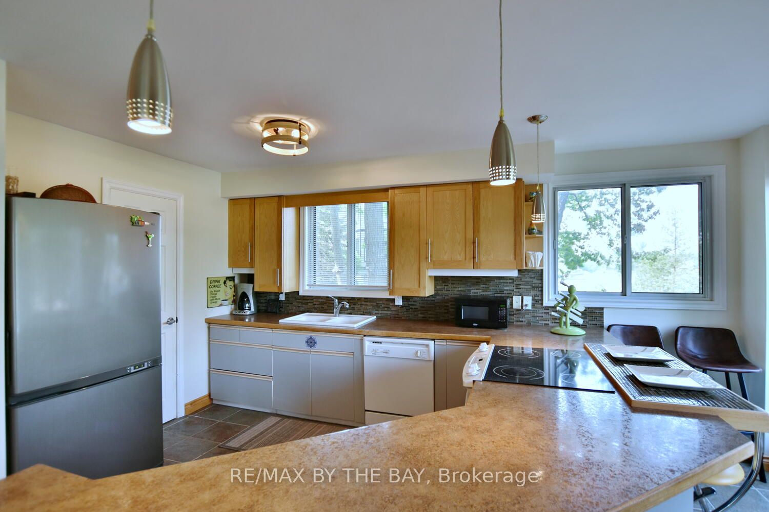 2022 RIVER Road W