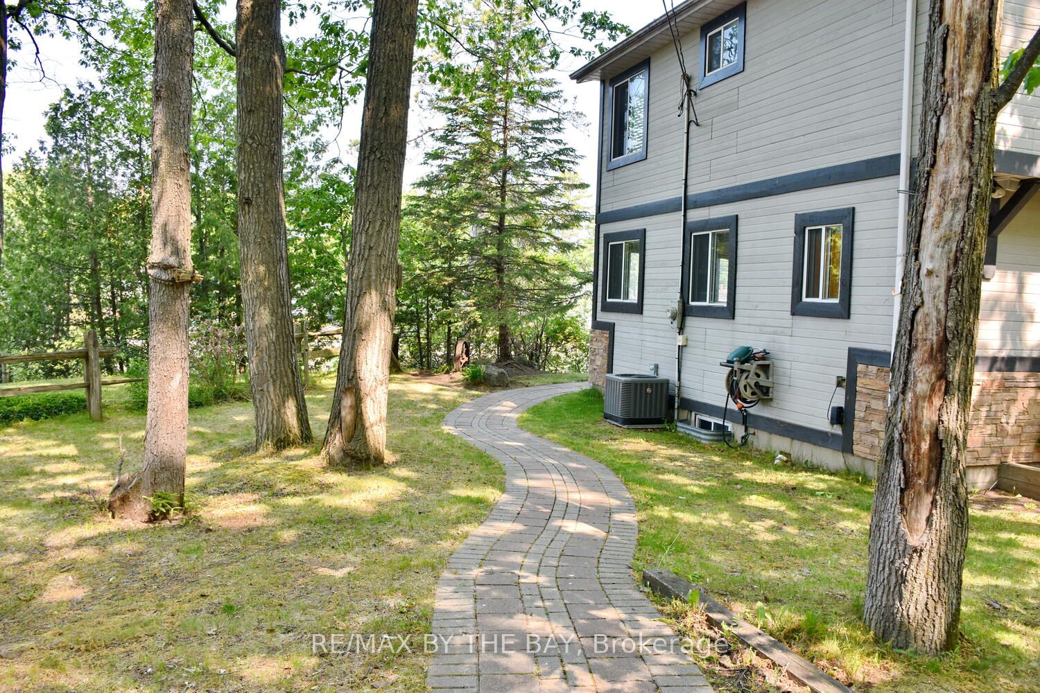 2022 RIVER Road W