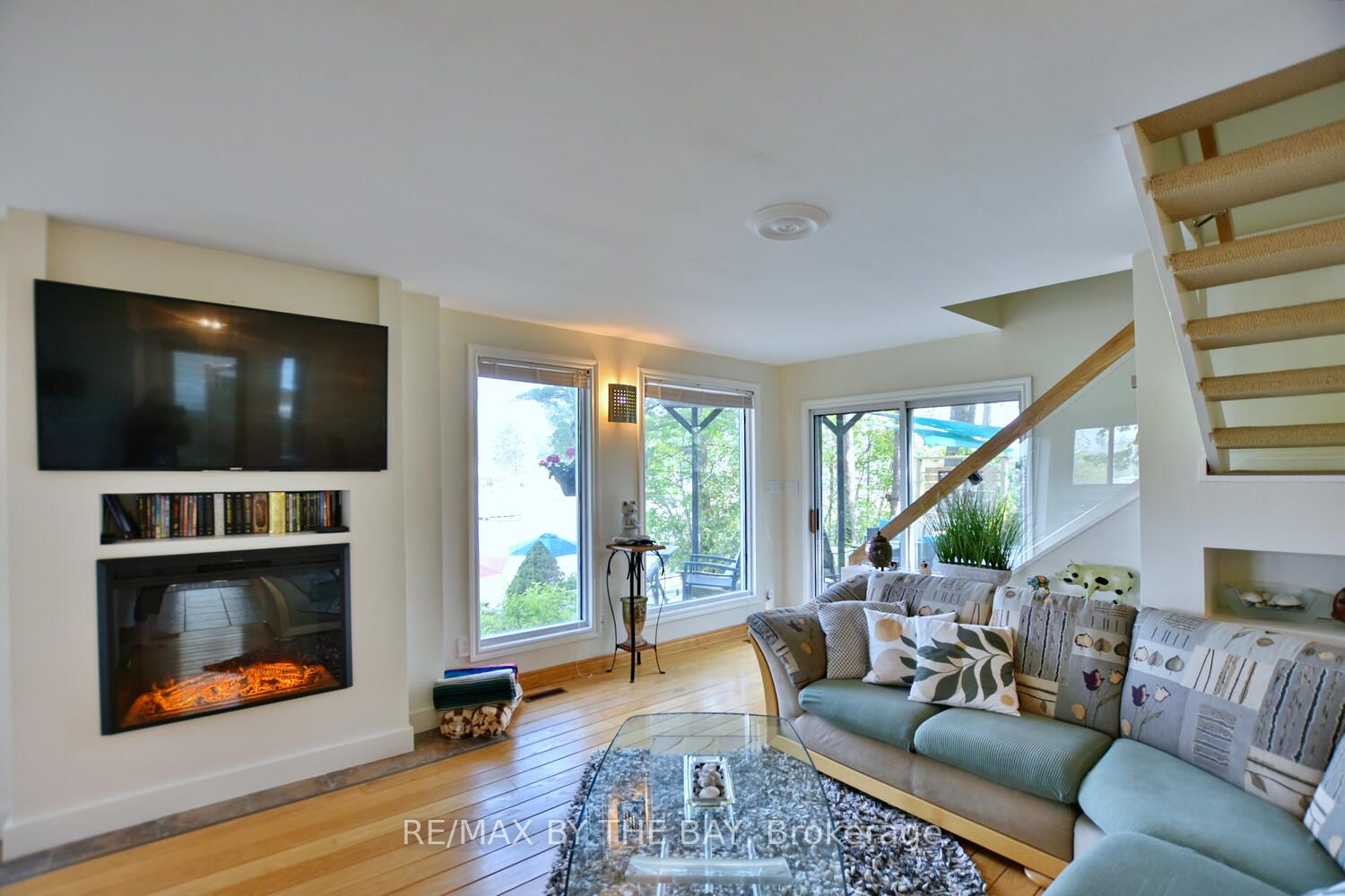 2022 RIVER Road W
