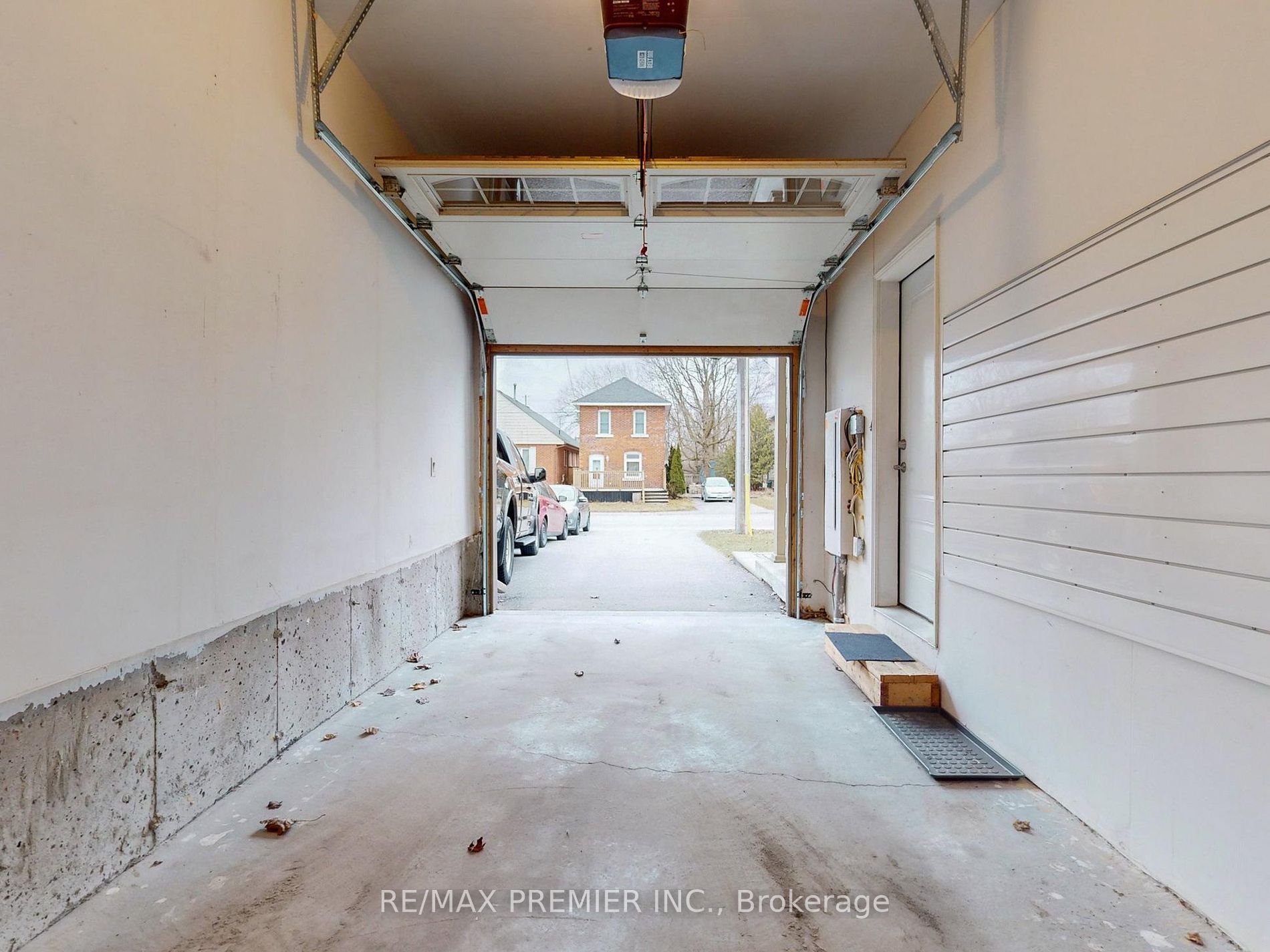338 East Street