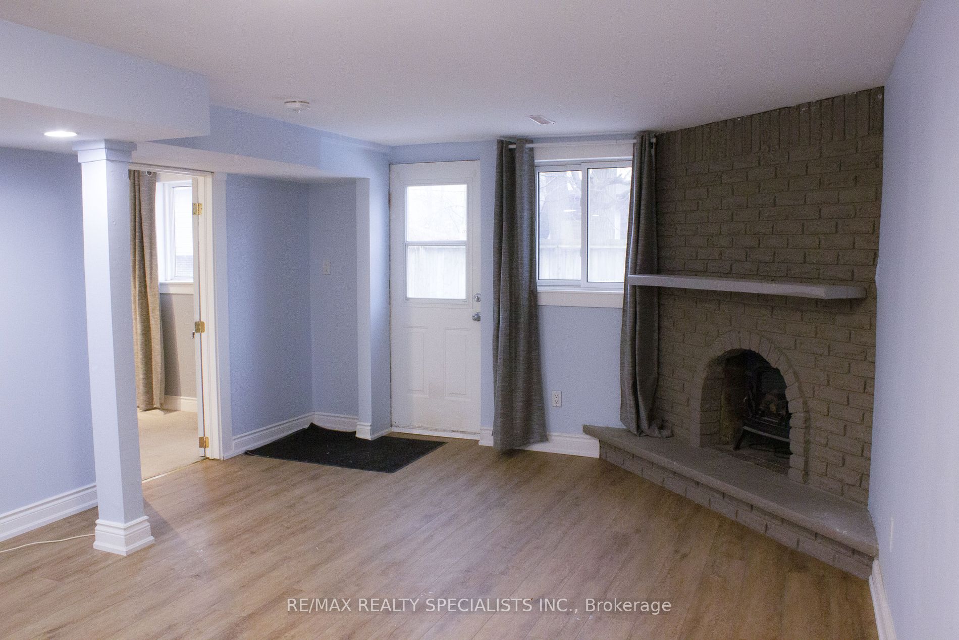 12 Woodgrove Crt, #Lower