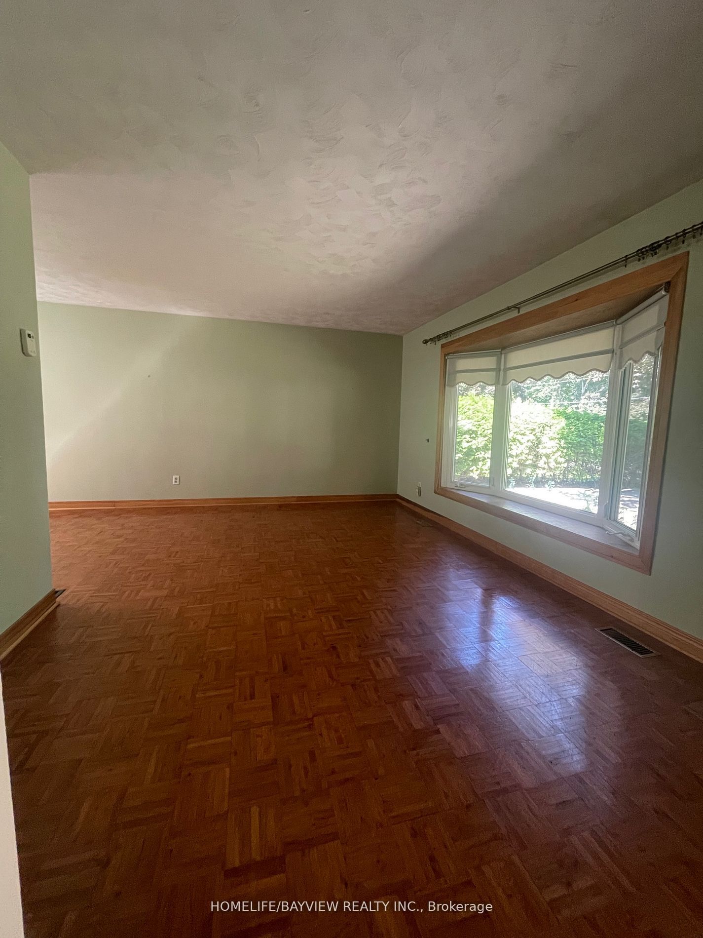 295 Bay St