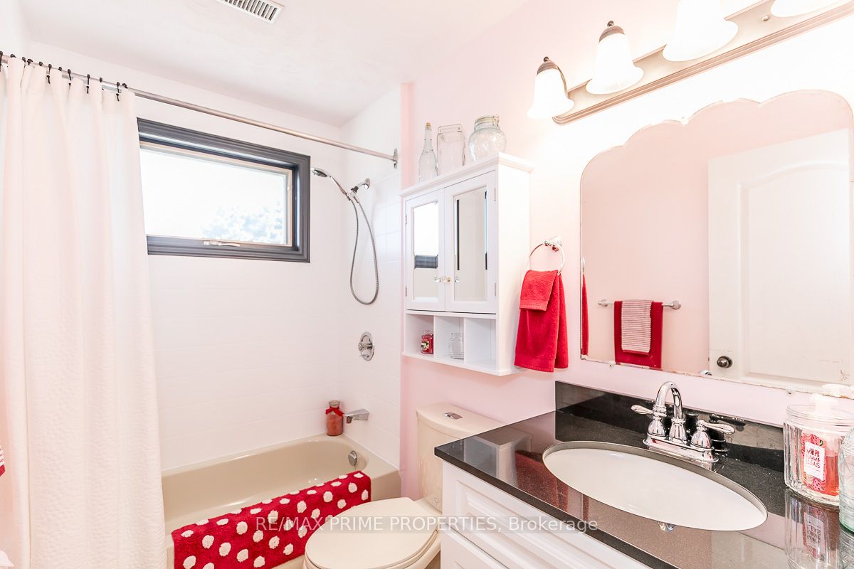 585 Atherley Road, #201