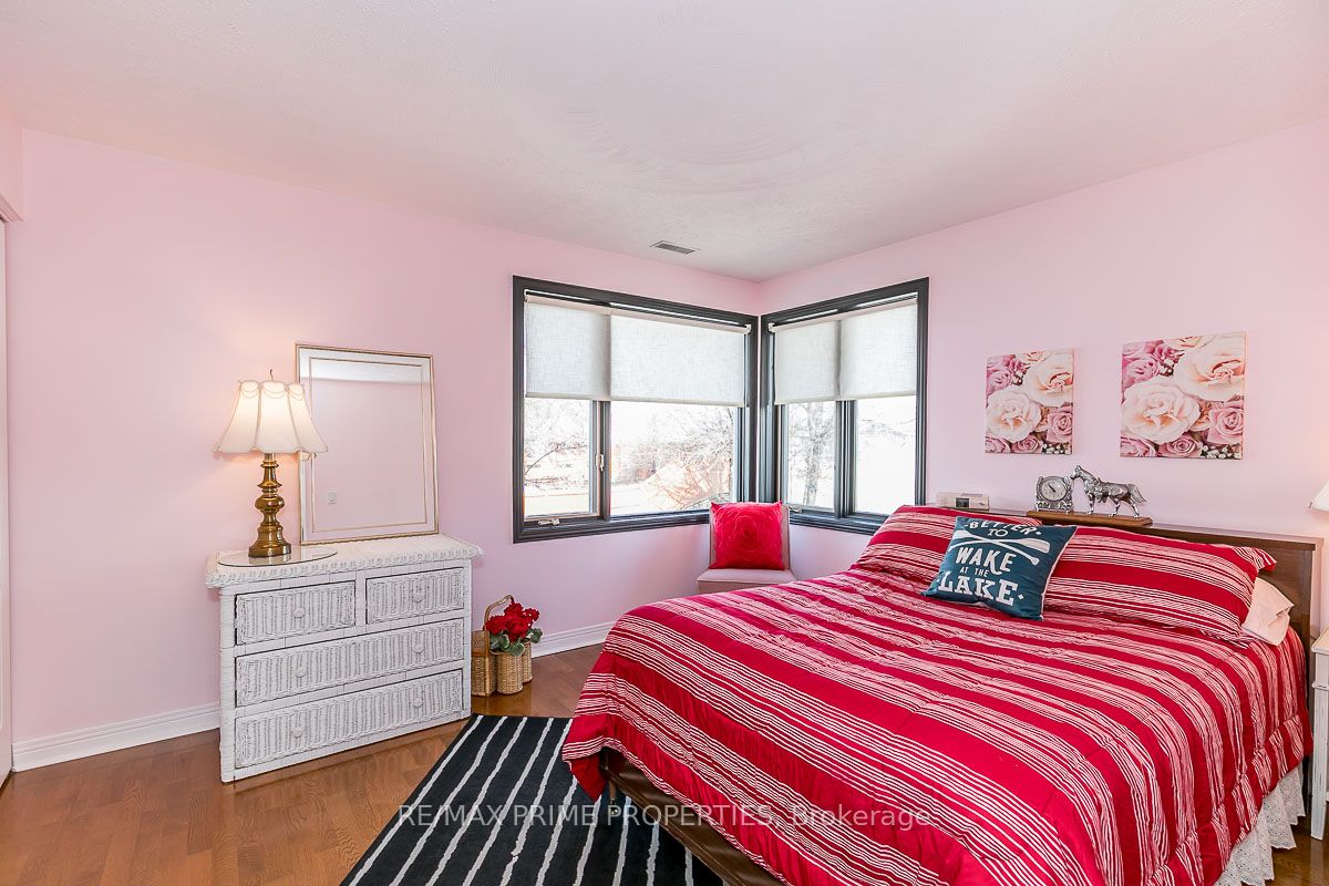 585 Atherley Road, #201