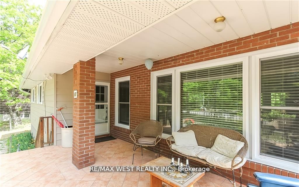 47 Staglir Drive