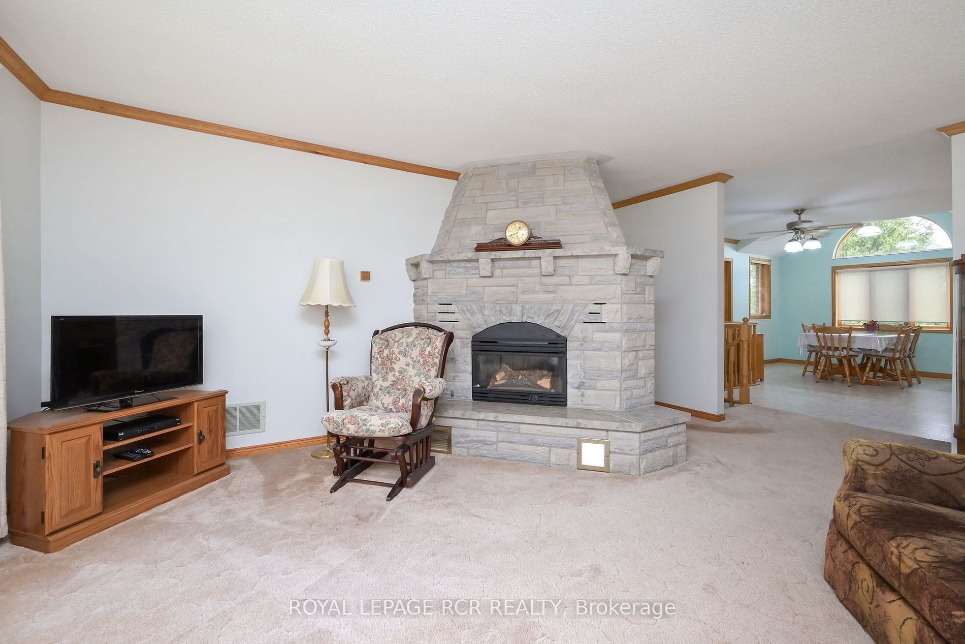 245 Penetanguishene Road N